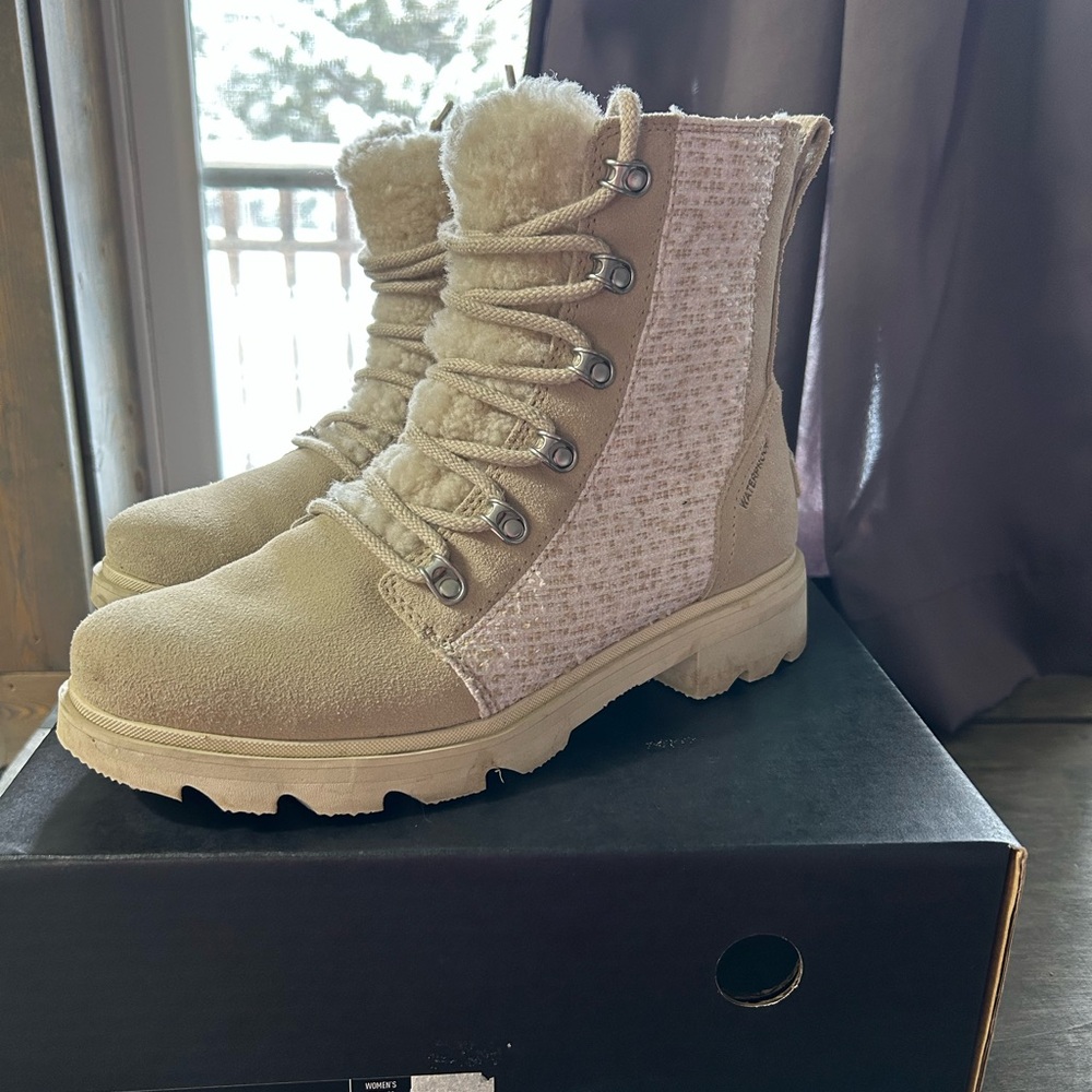 Sorel lenox lace boots